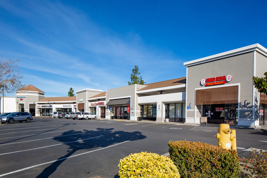 601-681 Elmira Rd, Vacaville, CA à louer - Photo de l’immeuble – Image 3 sur 7