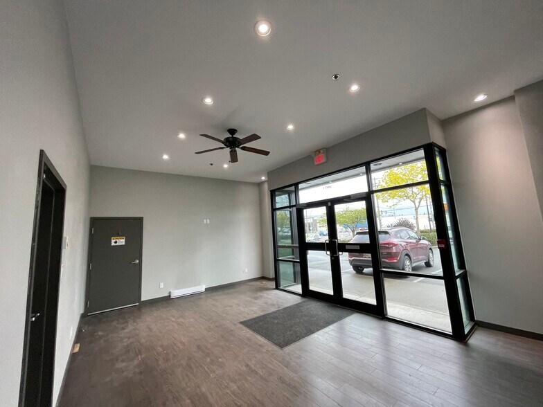 19840 96th Ave, Langley Twp, BC à louer - Photo de l’immeuble – Image 3 sur 7
