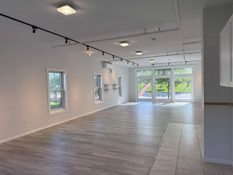 210 S Mill Rd, Kennett Square, PA à louer - Photo de l’immeuble – Image 3 sur 11