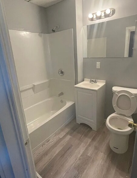 152-154 Brook St, Hartford, CT à vendre - Photo de l’immeuble – Image 3 sur 5