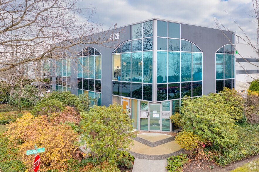 8128 River Way, Delta, BC à louer - Photo de l’immeuble – Image 3 sur 4