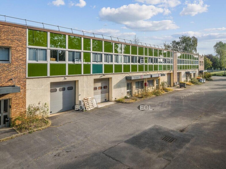 Local d’activités dans Les Ulis à louer - Photo de l’immeuble – Image 1 sur 7