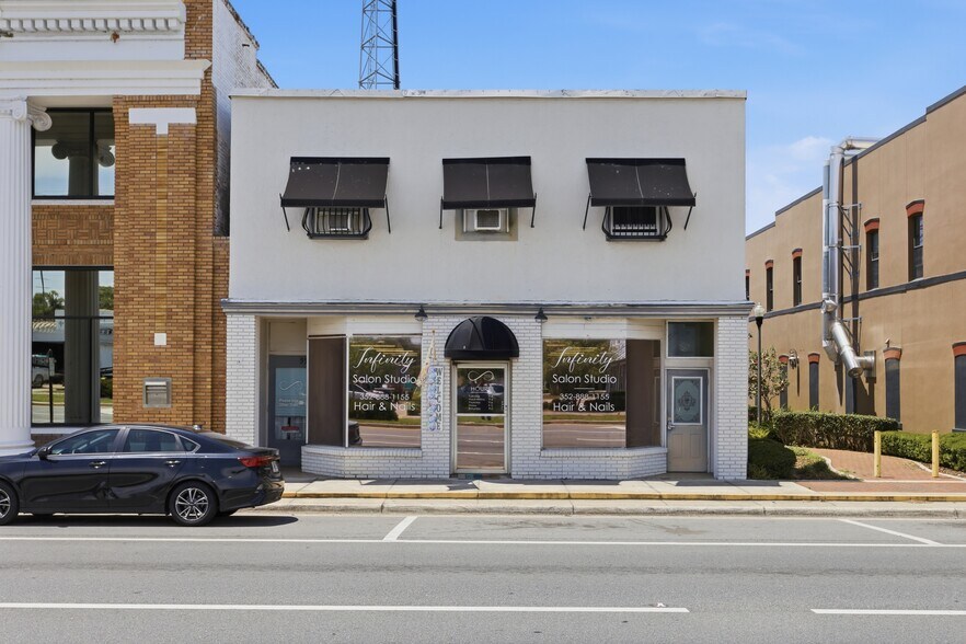61 N Central Ave, Umatilla, FL à vendre - Photo de l’immeuble – Image 2 sur 34