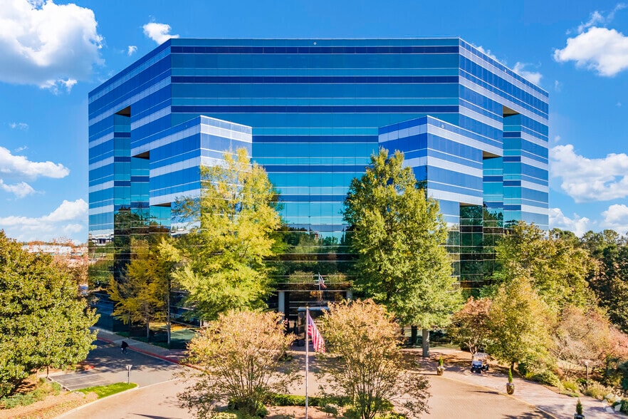 3700 Crestwood Pky NW, Duluth, GA à louer - Photo principale – Image 1 sur 19