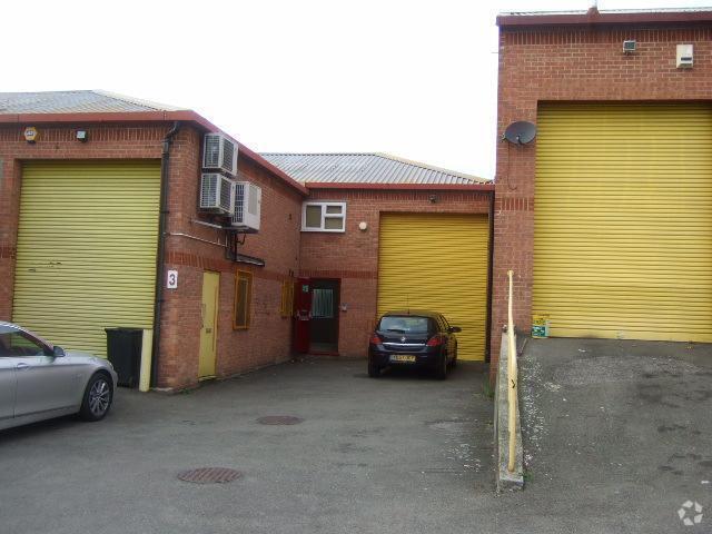 Oxen Rd, Luton à louer - Photo de l’immeuble – Image 2 sur 2