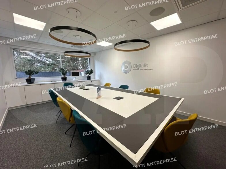 Bureau dans Cesson-Sévigné à louer - Photo intérieure – Image 3 sur 4