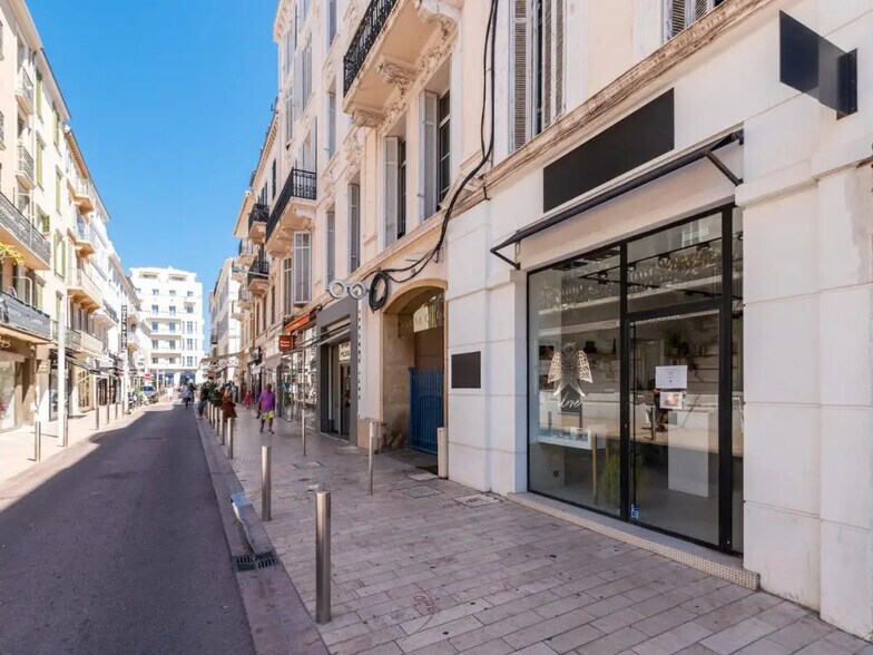 Local commercial dans Cannes à louer - Photo de l’immeuble – Image 2 sur 5