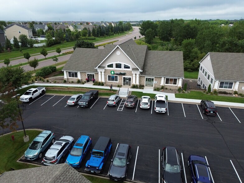 11330-11334 86th Ave N, Maple Grove, MN à louer - Photo de l’immeuble – Image 3 sur 10