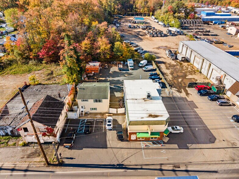 330 Highway 35, Keyport, NJ à vendre - Photo principale – Image 1 sur 45