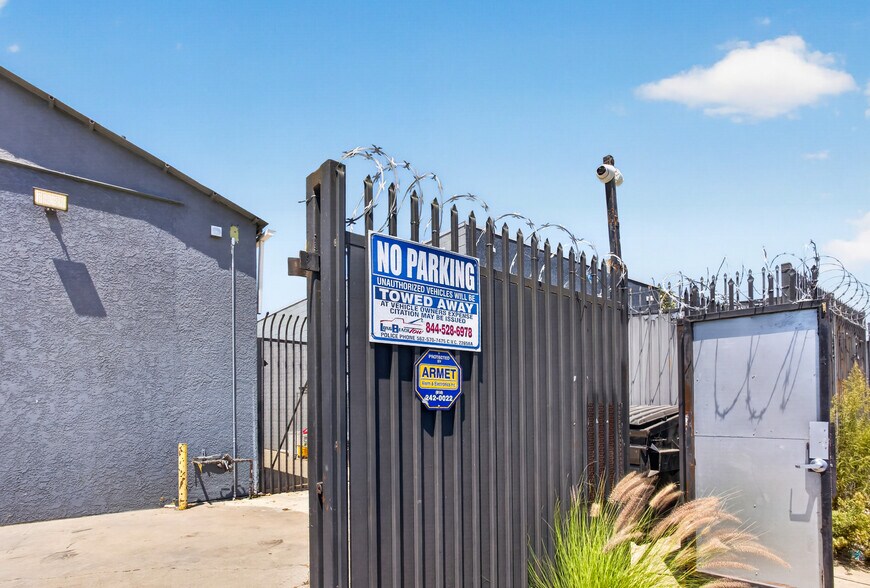 1661 Cota Ave, Long Beach, CA à vendre - Photo de l’immeuble – Image 3 sur 12