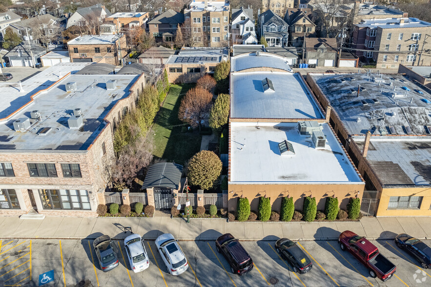 4515 N Ravenswood Ave, Chicago, IL à vendre - Photo de l’immeuble – Image 1 sur 10