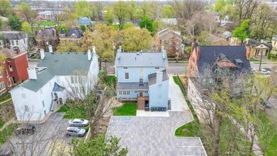 239 N Broadway, Lexington, KY à vendre Photo intérieure– Image 2 sur 48