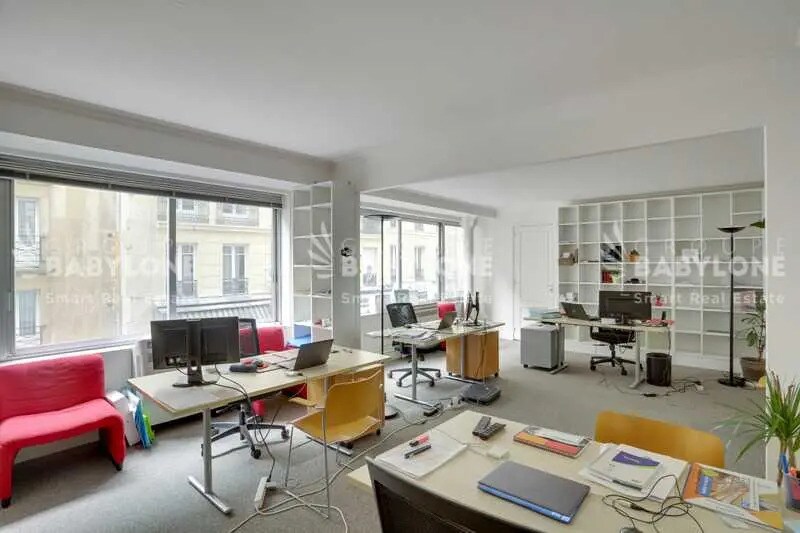 Rue Villaret De Joyeuse, Paris à louer Photo de l’immeuble– Image 1 sur 9