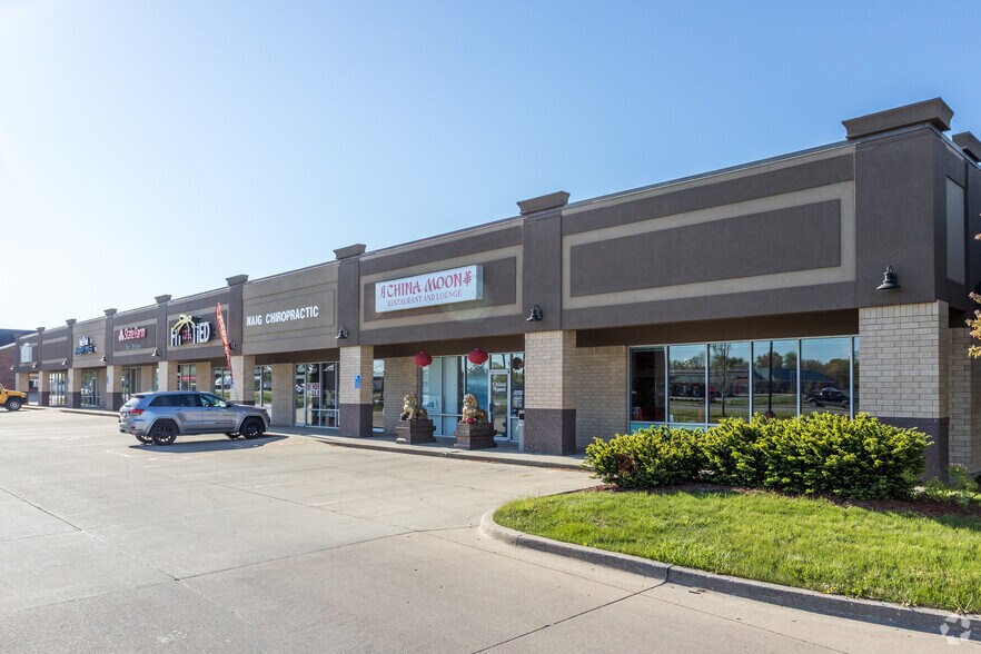 225 SE Oralabor Rd, Ankeny, IA à louer - Photo de l’immeuble – Image 2 sur 4