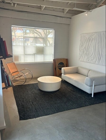 1032 Broadway, Santa Monica, CA à louer - Hall d’entrée – Image 3 sur 16