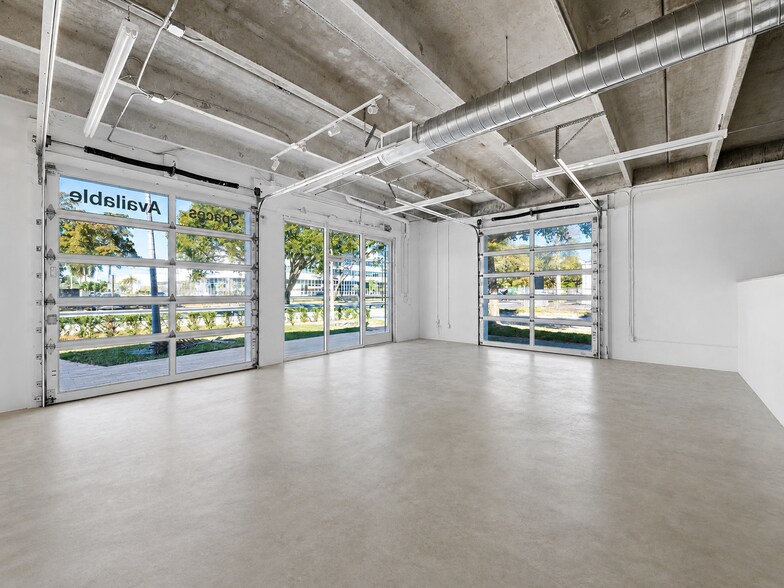 410-470 NE 1st Ave, Hallandale, FL à louer - Photo de l’immeuble – Image 3 sur 29