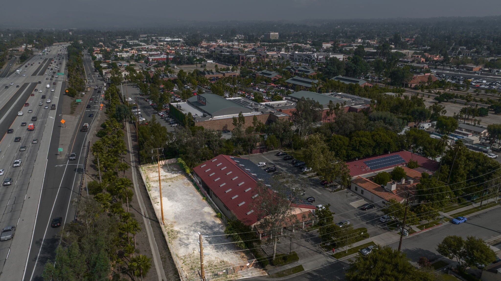 612 Lawton St, Redlands, CA à louer Photo principale– Image 1 sur 10