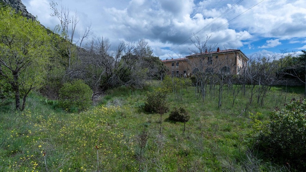 Avenida De La Cabrera, 81, La Cabrera, Madrid à vendre - Photo de l’immeuble – Image 2 sur 8