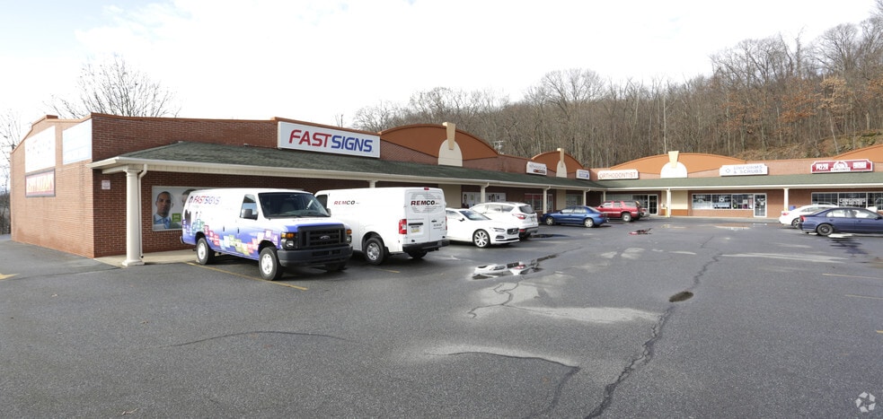 205-235 Scranton Carbondale Hwy, Scranton, PA à louer - Photo de l’immeuble – Image 3 sur 9