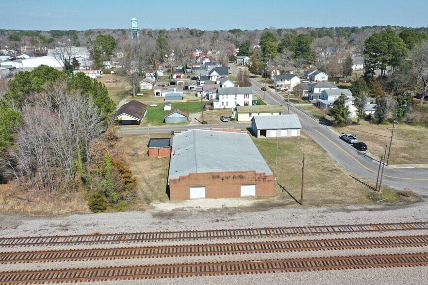 300 Wilson Ave, Wakefield Sussex, VA à vendre - Photo de l’immeuble – Image 3 sur 38