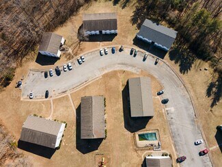 Plus de détails pour 1351 Avondale Dr, Clarksville, TN - Logement à vendre