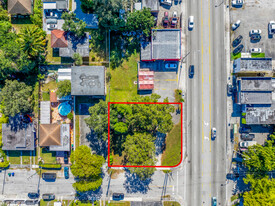 PRICE REDUCED PRIME REDEVELOPMENT OPPORTUNITY - Immobilier d'entreprise