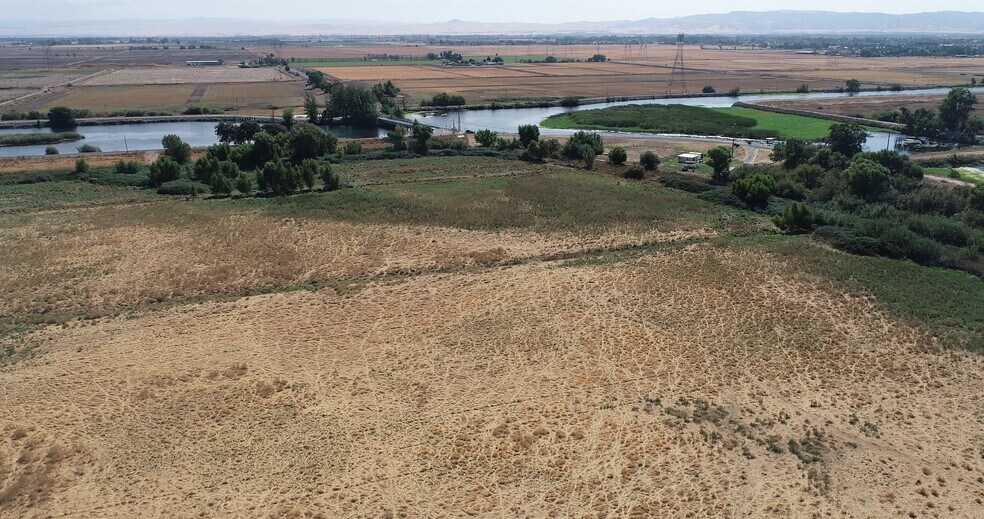 Holland Tract Rd, Knightsen, CA à vendre - Vidéo sur l’annonce professionnelle – Image 2 sur 5