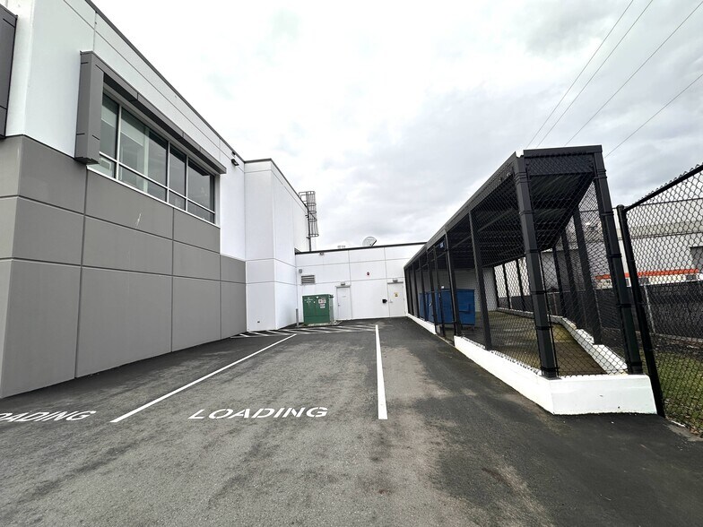 901 E Kent Ave North, Vancouver, BC à louer - Photo de l’immeuble – Image 3 sur 9