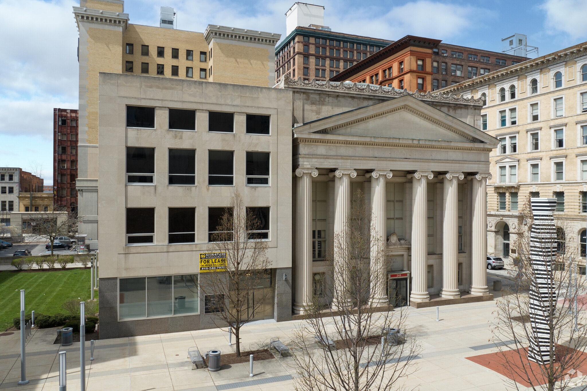 241 N Superior St, Toledo, OH à louer Photo principale– Image 1 sur 15