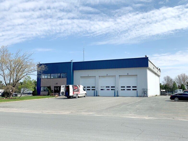 405 Boul Industriel, Val-des-sources, QC à vendre - Photo de l’immeuble – Image 1 sur 4