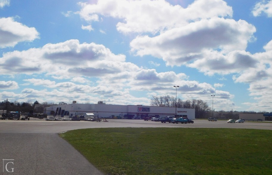 301 N Us Highway 131, Three Rivers, MI à vendre - Photo de l’immeuble – Image 2 sur 6