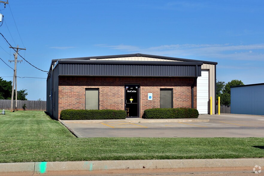 8405 Gateway Ter, Oklahoma City, OK à louer - Photo de l’immeuble – Image 2 sur 7