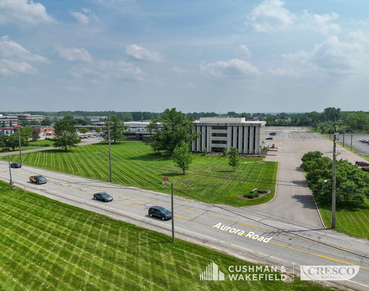 29100 Aurora Rd, Solon, OH à louer - Photo de l’immeuble – Image 2 sur 3