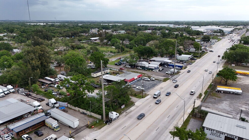 4700 Causeway Blvd, Tampa, FL à vendre - Aérien – Image 1 sur 54