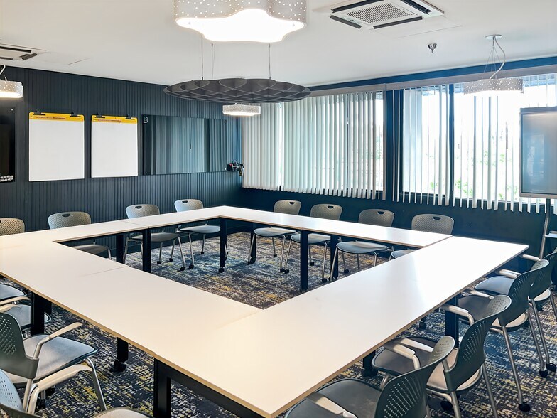 750 N Palm Canyon Dr, Palm Springs, CA à louer - Photo intérieure – Image 2 sur 14