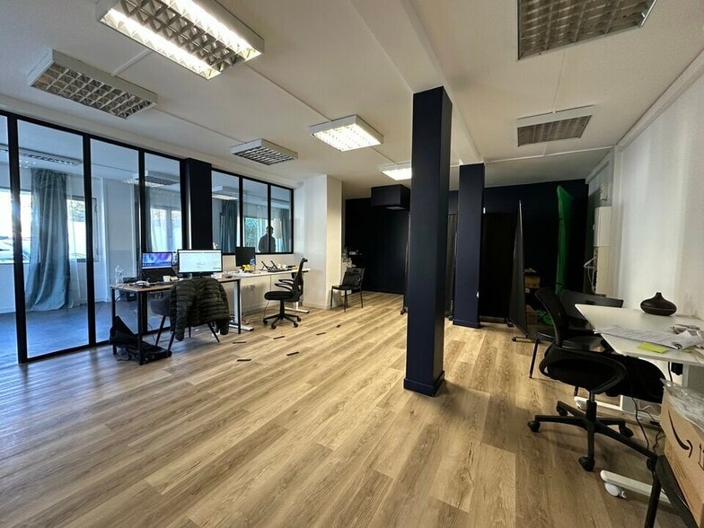 Local commercial dans Montpellier à louer - Photo de l’immeuble – Image 2 sur 7