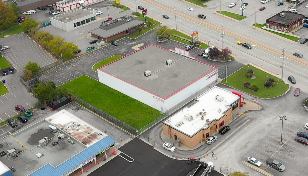 7555 Tecumseh Rd E, Windsor, ON à louer - Aérien – Image 2 sur 6