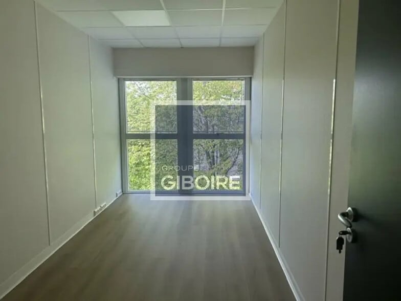 Bureau dans Rennes à vendre - Photo de l’immeuble – Image 2 sur 5