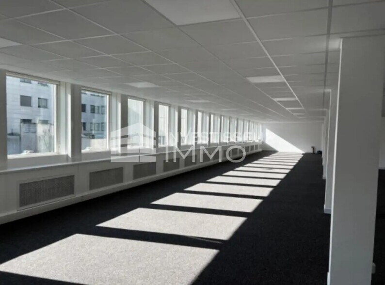 Bureau dans Levallois-Perret à louer - Photo de l’immeuble – Image 1 sur 4