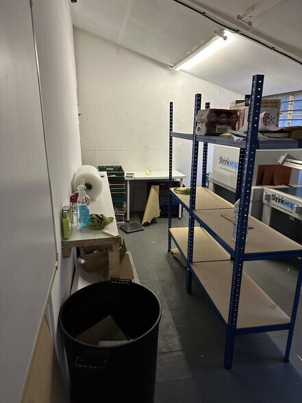 Ivy Dene Ln, East Grinstead à louer - Photo de l’immeuble – Image 2 sur 6