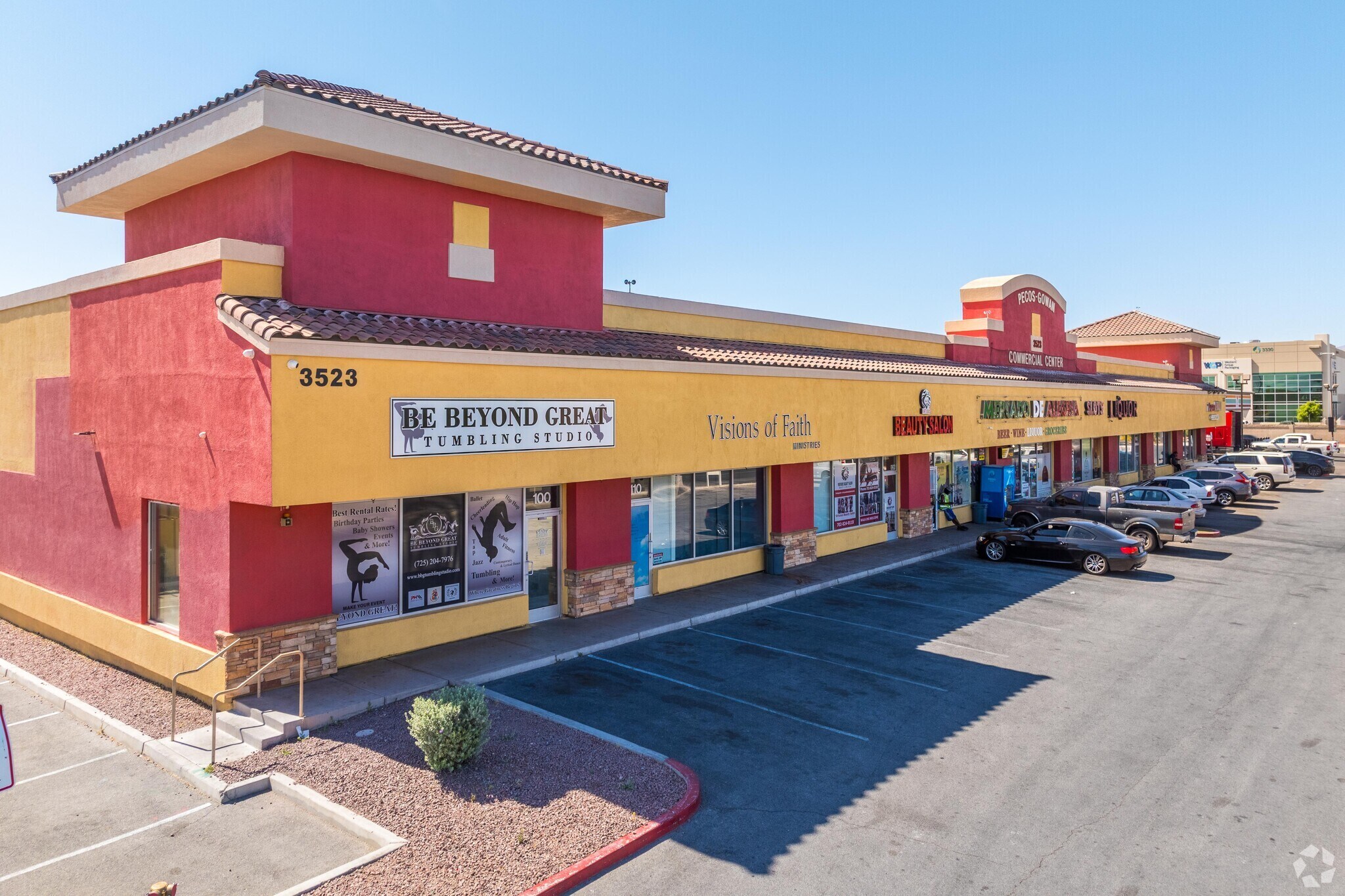 3523 N Pecos Rd, North Las Vegas, NV à louer Photo de l’immeuble– Image 1 sur 4