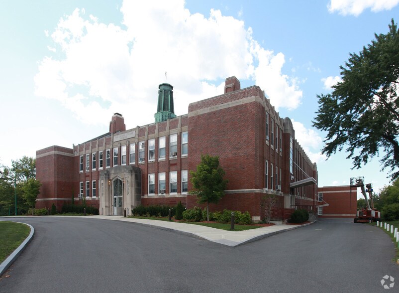 199 Washington Ave, Rensselaer, NY à louer - Photo principale – Image 1 sur 4