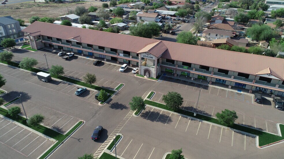 2110 Lomas Del Sur Blvd, Laredo, TX à louer - Photo de l’immeuble – Image 2 sur 21