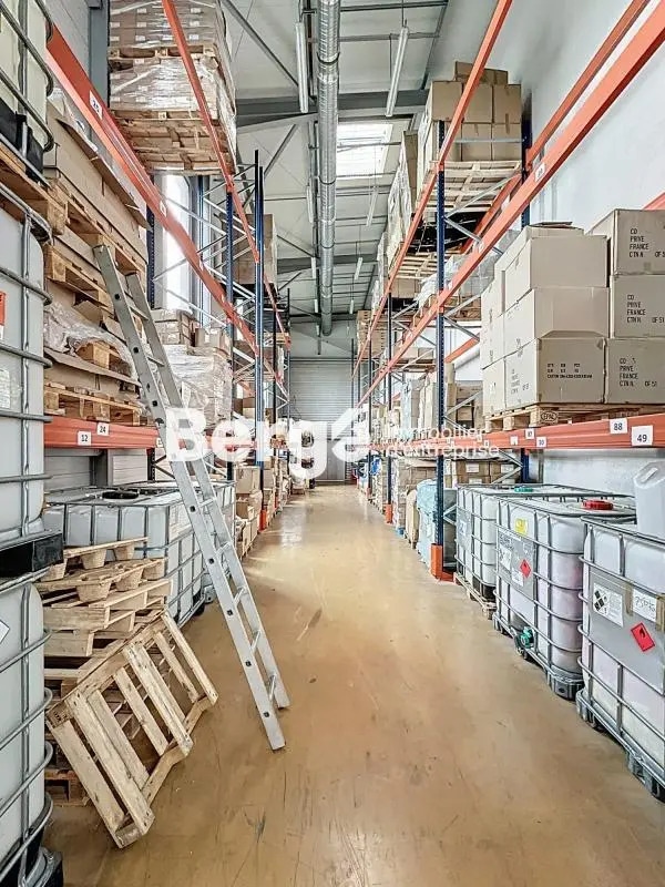 Industriel/Logistique dans Grasse à vendre Photo intérieure– Image 1 sur 13