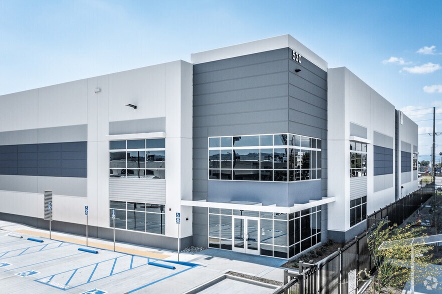 530 N Baldwin Park Blvd, City of Industry, CA à vendre - Photo principale – Image 1 sur 5