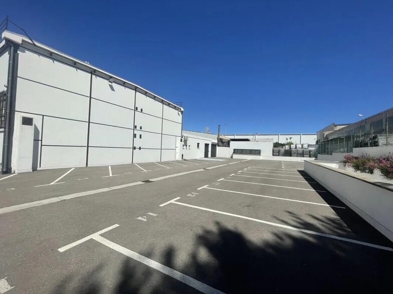 Bureau dans Marseille à louer - Photo de l’immeuble – Image 3 sur 13