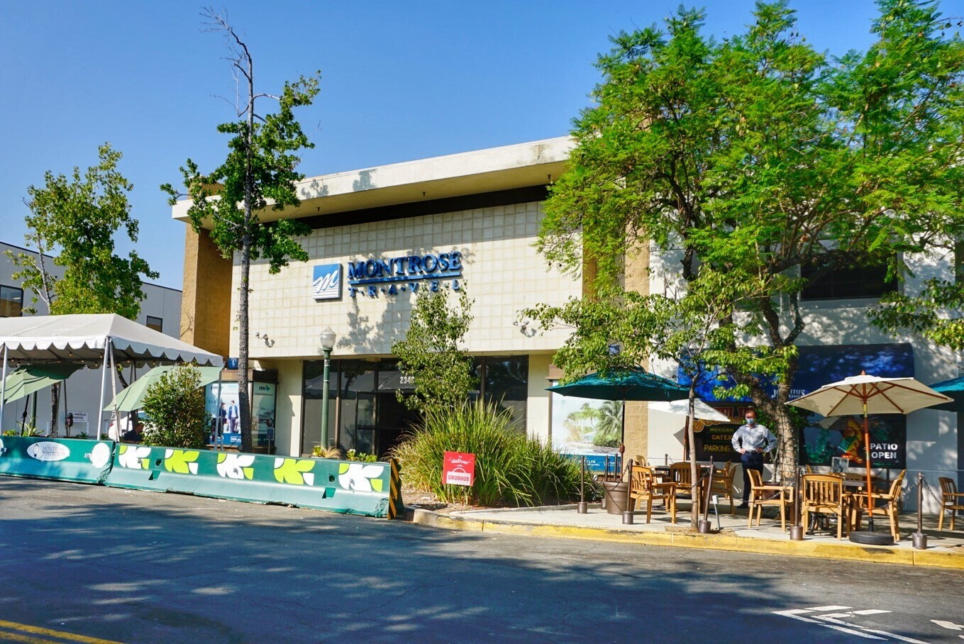 2347-2351 Honolulu Ave, Montrose, CA à louer Photo de l’immeuble– Image 1 sur 7