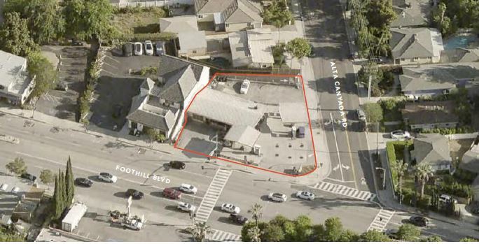 1540 Foothill Blvd, La Canada Flintridge, CA à vendre - Photo de l’immeuble – Image 1 sur 1