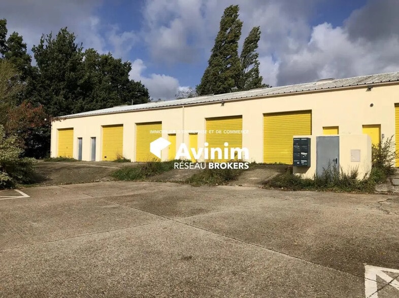Industriel/Logistique dans Saint-Witz à louer - Photo de l’immeuble – Image 1 sur 6