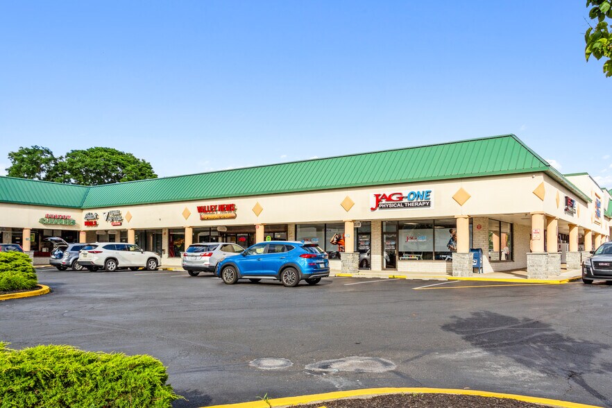 2301 Bristol Rd, Bensalem, PA à louer - Photo de l’immeuble – Image 3 sur 5